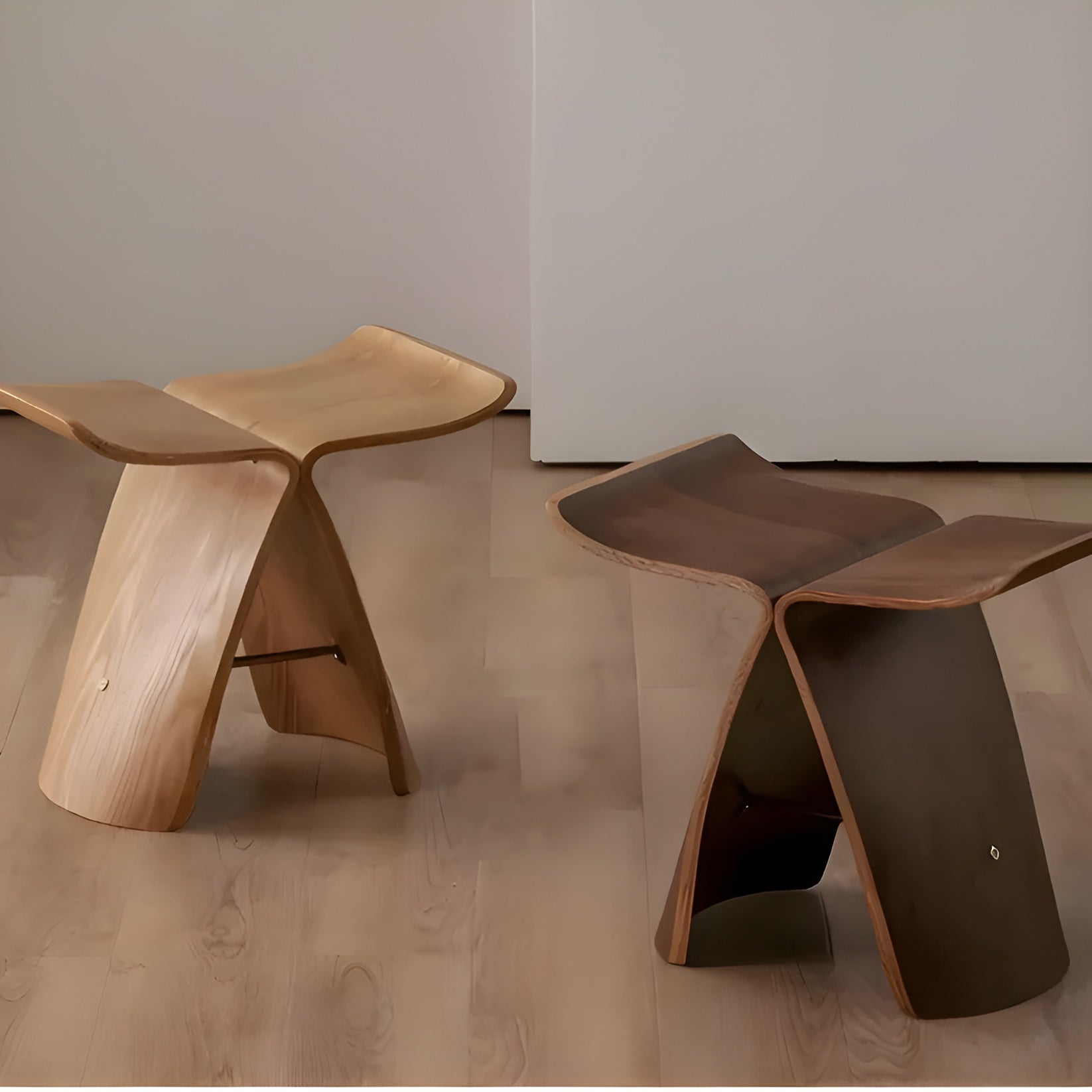 Nordik - Handgjord Träbänk för Hall och Vardagsrum